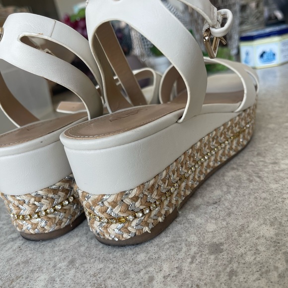 Absolutely NEW - Picture 5 of 10